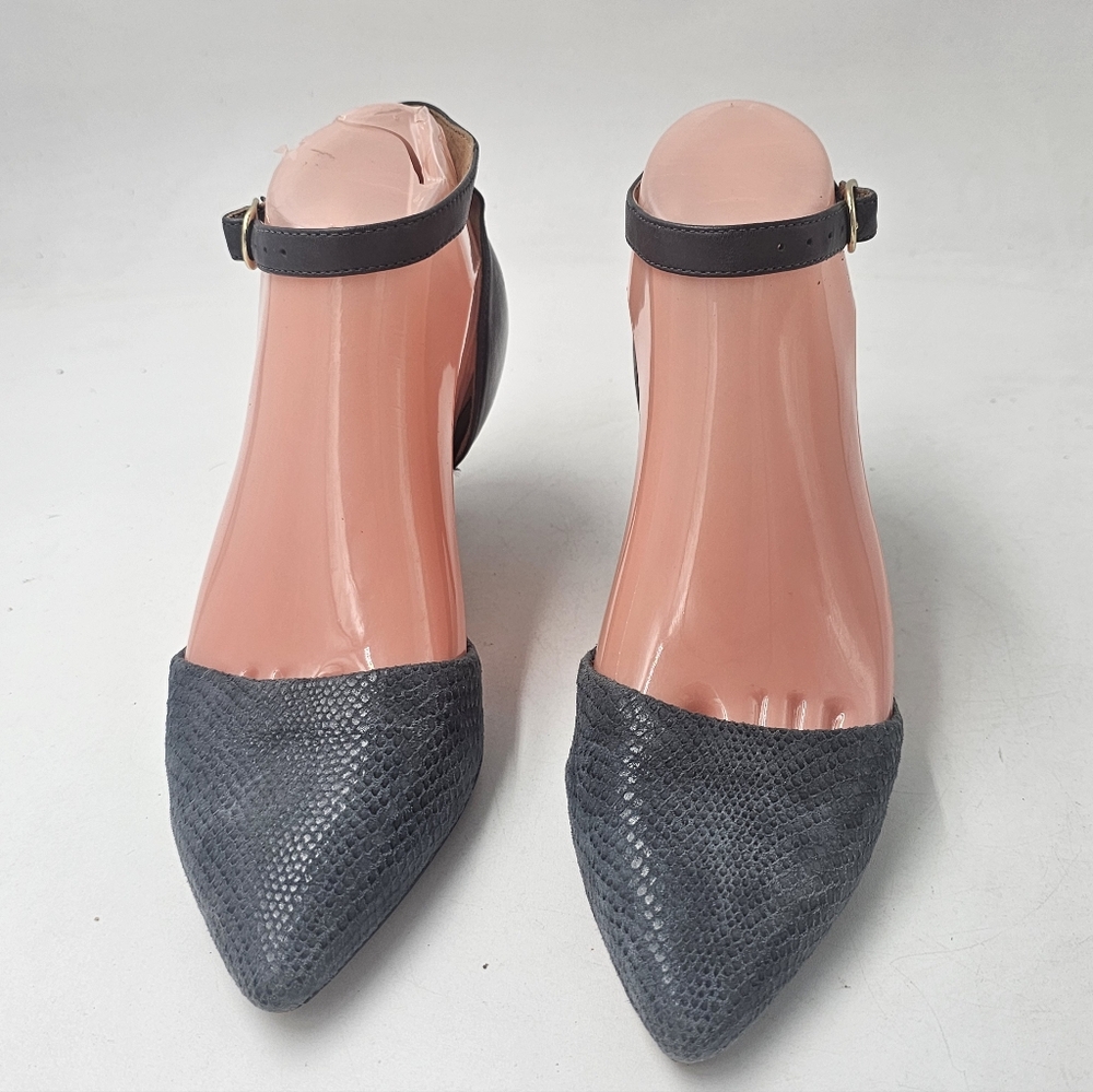 Clarks Artisan Sage Glamor Navy Blue D'Orsay Kitten Heels Size 6 - Picture 4 of 14
